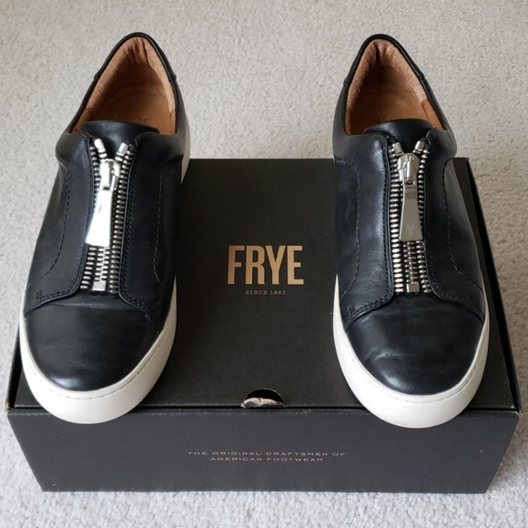 lena zip platform sneaker